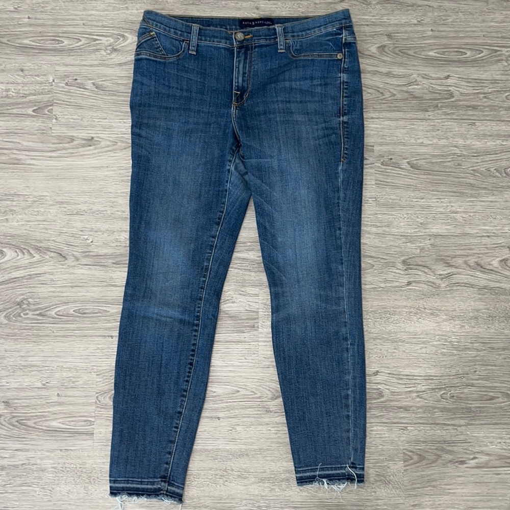 Skinny jeans
